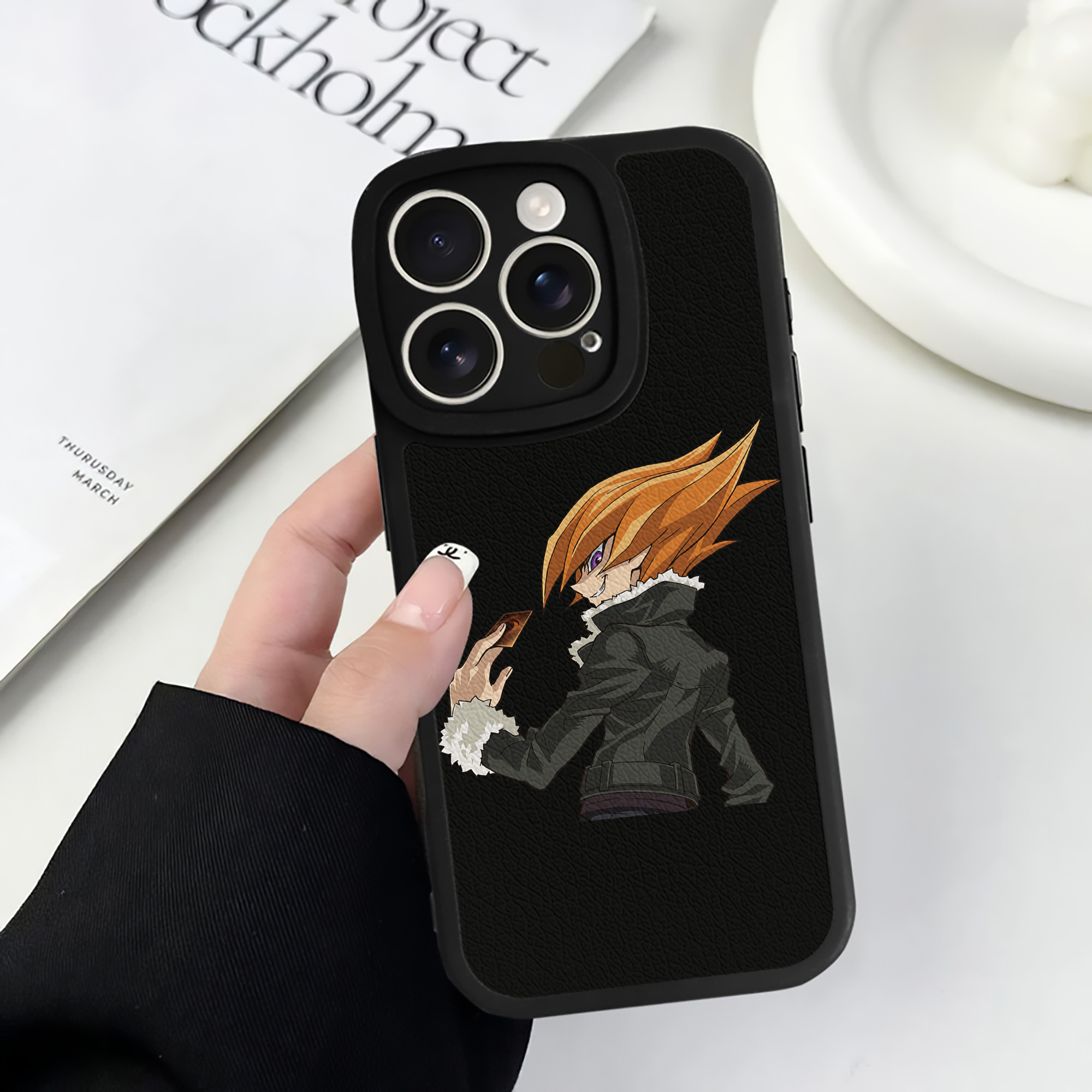 遊☆戯☆王 Yu-Gi-Oh! 【iPhone 16シリーズ対応】シリコンスマホケース（レザー調） 材質：シリコン